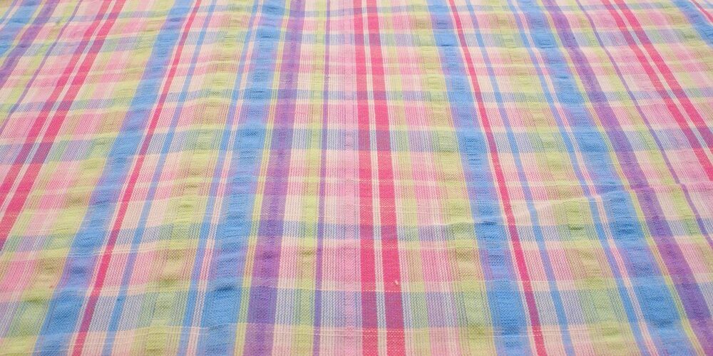 Seersucker Fabric - Cotton seersucker in plaid pattern, used for preppy shirts, preppy children's clothing and beach wear, and summer preppy jackets.