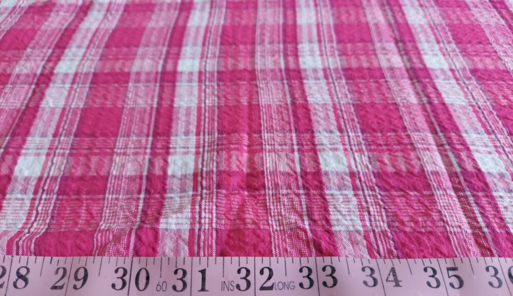 Seersucker plaid fabric, for men's shirts, classic children's clothing, dresses & skirts and seersucker bandanas.
