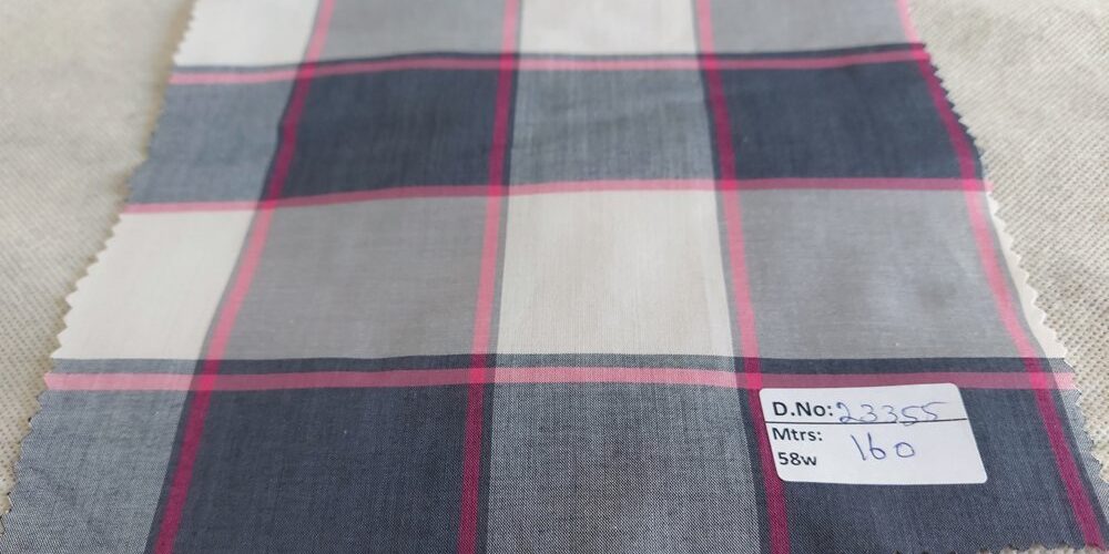 Windowpane fabric for classic children's clothing, bowties and ties, southern clothing, dresses, skirts and men's shirts.