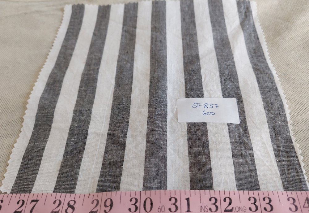 Chambray striped fabric made of cotton, for men's shirts, preppy children's clothing, vintage crafts and sewing and quilting.